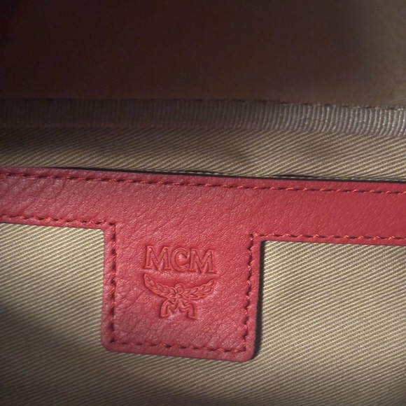 MCM Scarlet Belt Bag with Navy Details - Picture 4 of 6